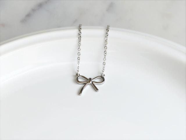 Dainty Bow Necklace